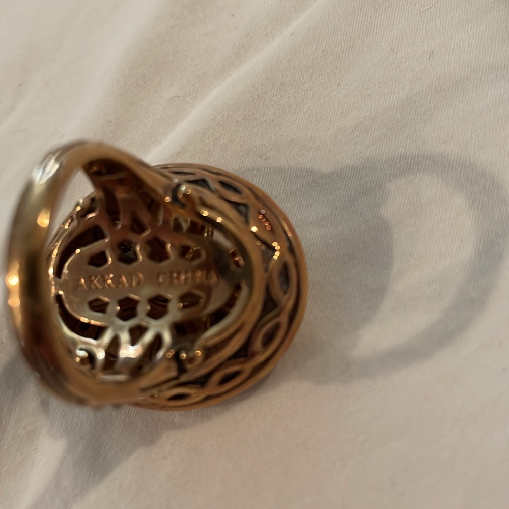 As-Is Missing 2 stones Akkad crystal ring - Picture 6 of 6
